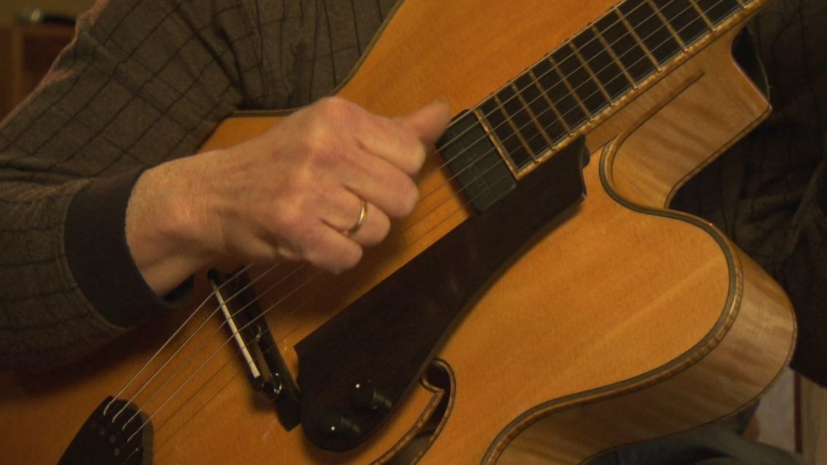 Guitar Maker Mark Piper on NPT's Tennessee Crossroads