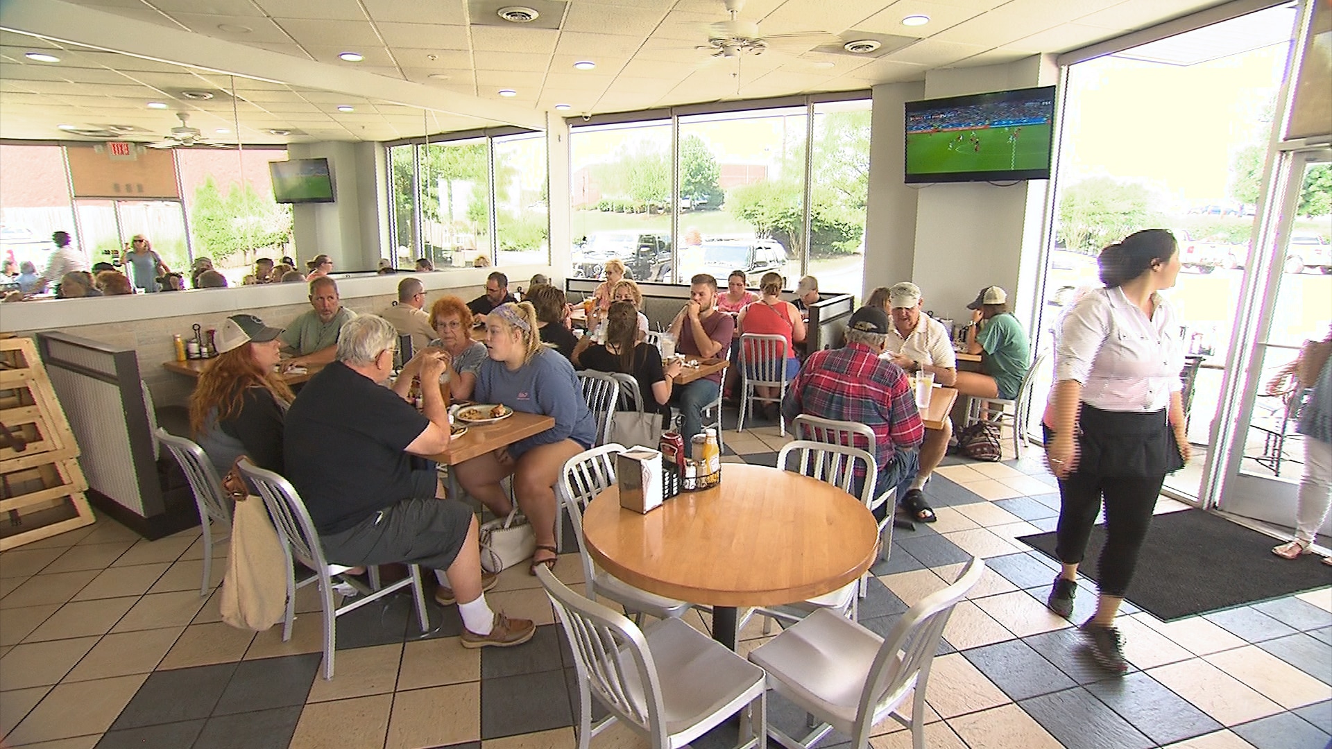 "Hendersonville, TN" Tennessee Crossroads