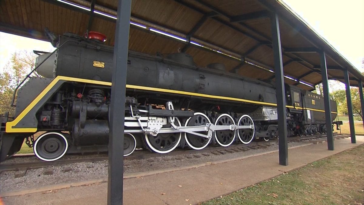 Steam Train Restoration on NPT's Tennessee Crossroads