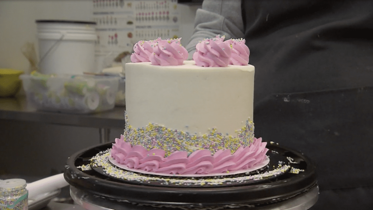Southern Charm Bakery on NPT's Tennessee Crossroads