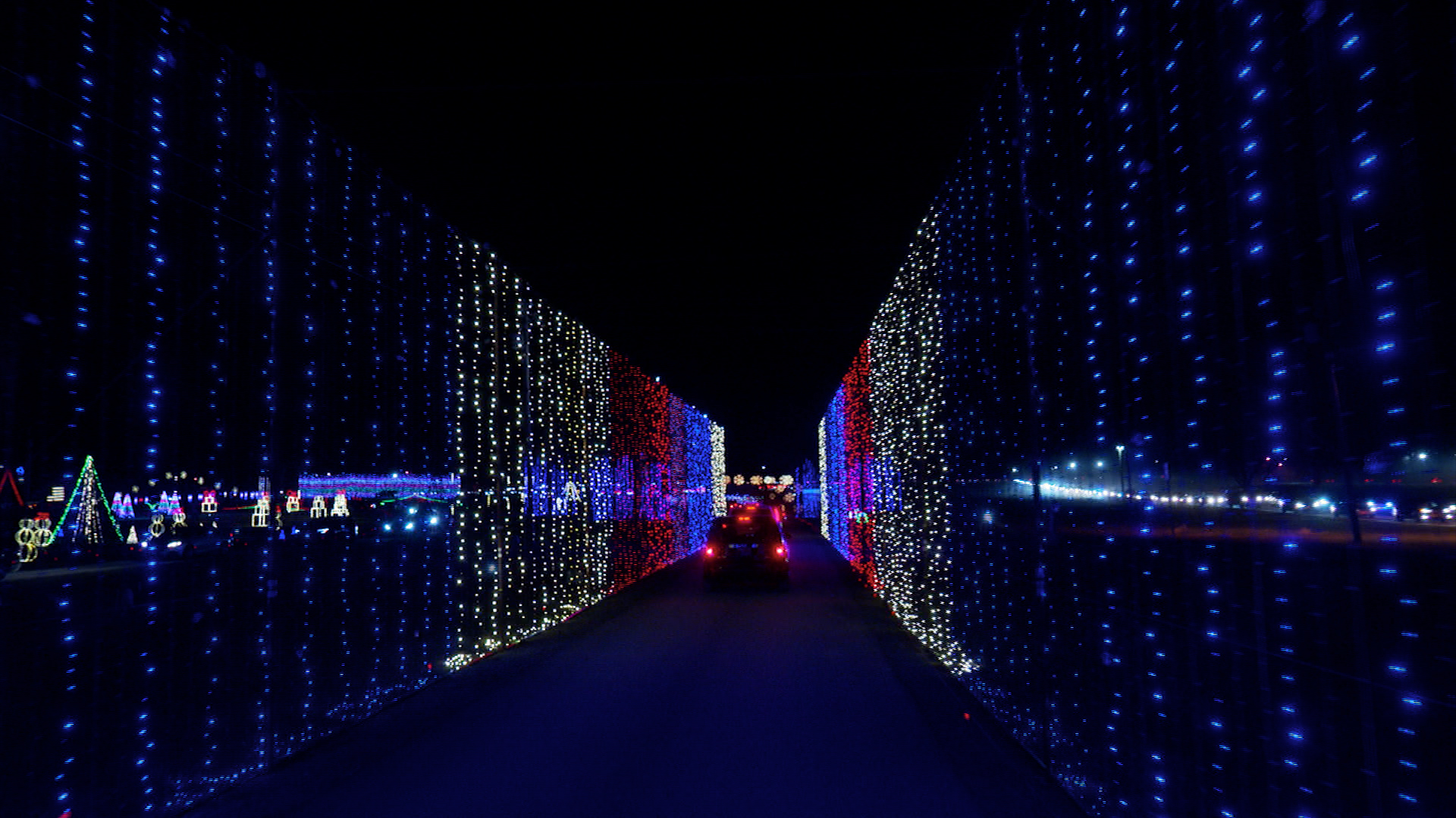 The Dancing Lights of Christmas | Tennessee Crossroads | NPT