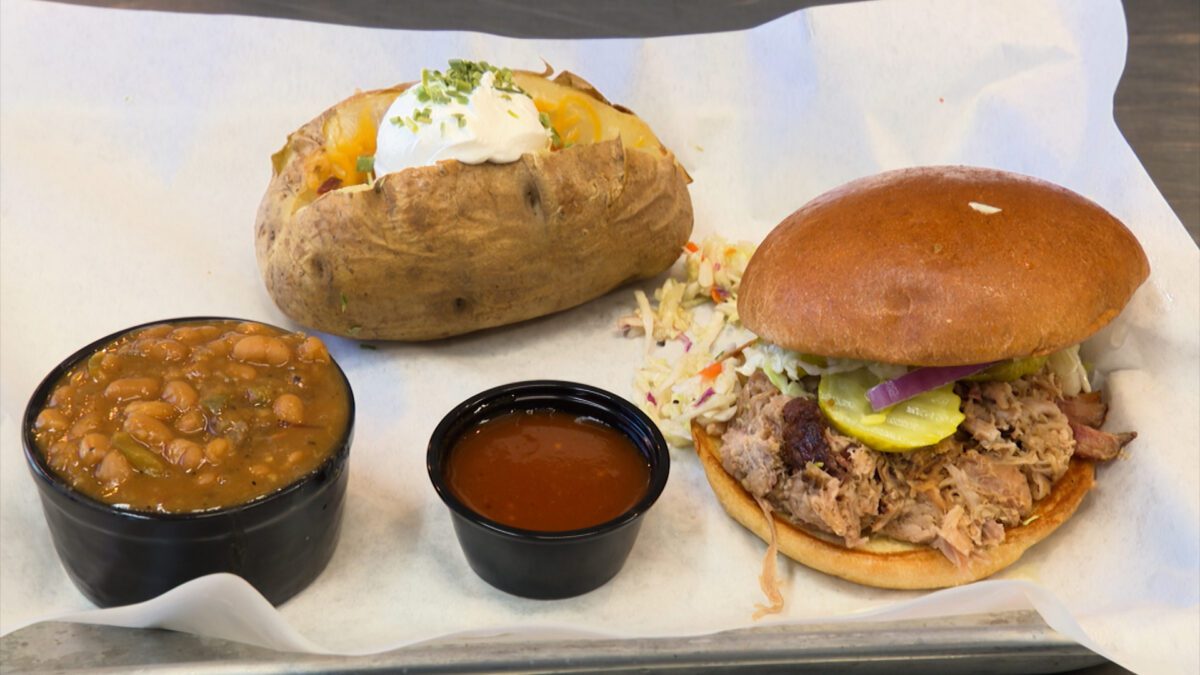 Pig N Pub on NPT's Tennessee Crossroads