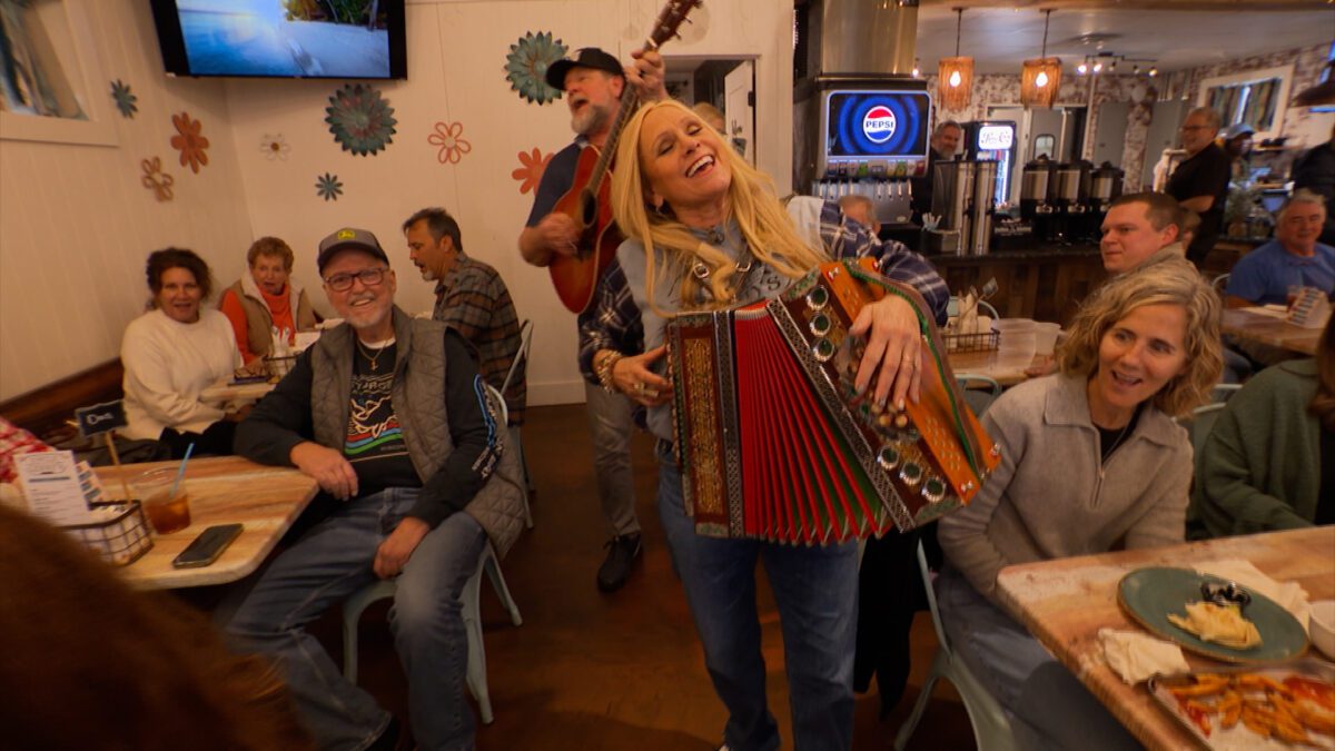 Episode 3935 of Nashville Public Television's Tennessee Crossroads