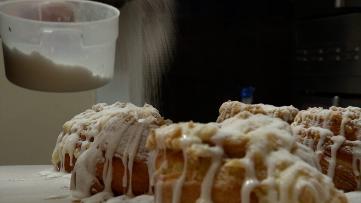 Triple Crown Bakery on NPT's Tennessee Crossroads