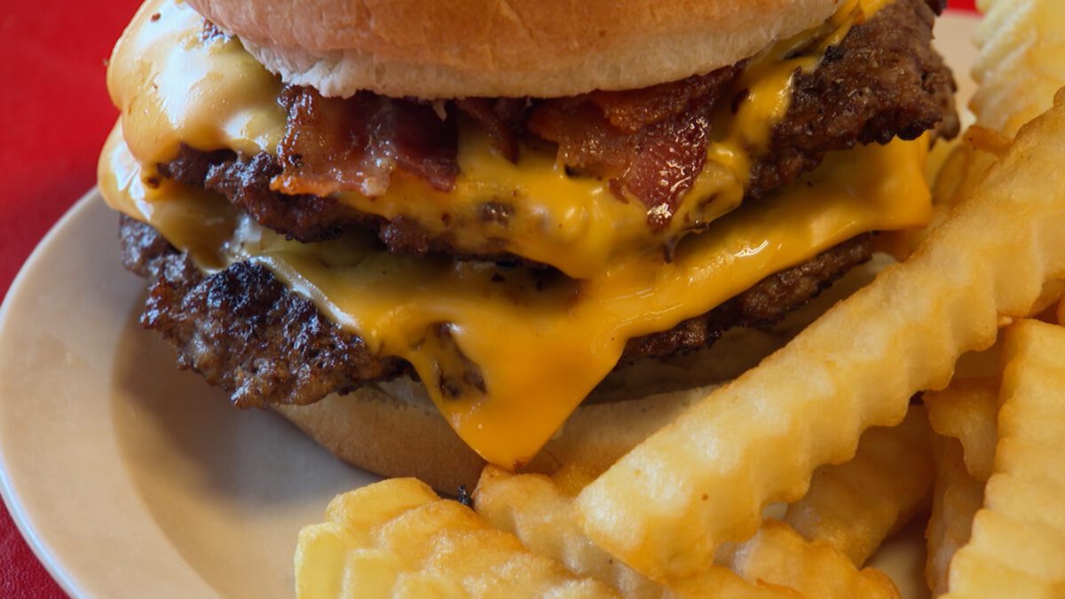 Johnny's Big Burger on NPT's Tennessee Crossroads