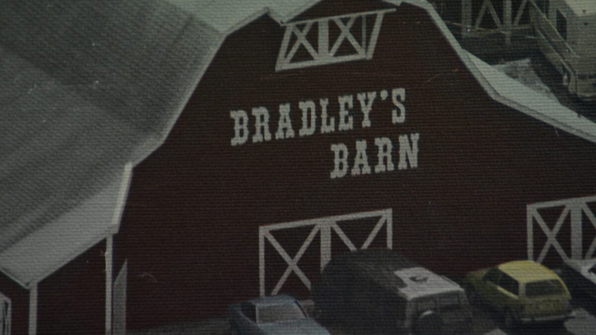 Bradley's Barn on NPT's Tennessee Crossroads